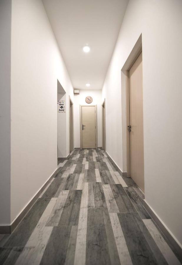 Hostel Evropa Nikšić Exteriér fotografie