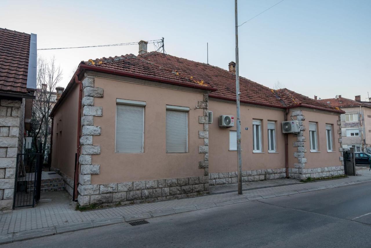 Hostel Evropa Nikšić Exteriér fotografie