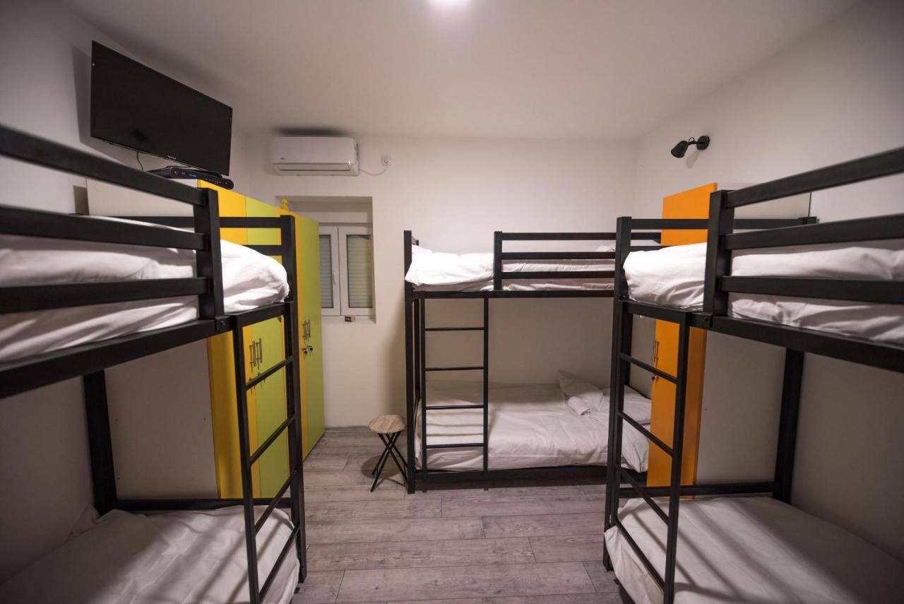 Hostel Evropa Nikšić Exteriér fotografie